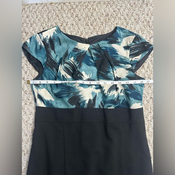 Ann Taylor Blue and White Asymmetrical Sheath Dress size 4P - Picture 5 of 6